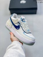 Nike Air Force 1 Shadow 耐克 空军一号 低帮 粉绿白马卡龙 鞋款以Air Force 1经典版型为蓝本打造，以趣味十足的解构风格焕新演绎