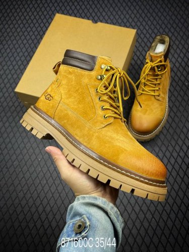 新货ugg 2024秋冬新品 男女同款户外中帮休闲马丁靴雪地靴系列 #情侣款设计 代购专供品质 面料采用进口头层牛皮材质 鞋内里采用毛茸一体内里保暖锁热。外置防