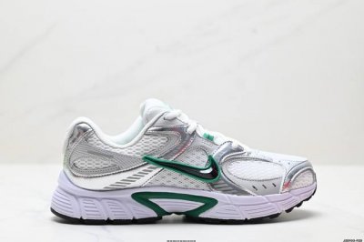 公司级Nike V5 Rnr 耐克 舒适百搭防滑耐磨 低帮休闲鞋 鞋面是大网孔设计 透气性超强 夏天穿完全不会闷脚 特别适合现在这种天气 中底是泡棉材质 脚感特