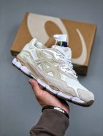 asics Gel-Nyc 系列低帮复古休闲运动慢跑鞋 货号：1203A663-102 尺码：36-45 半