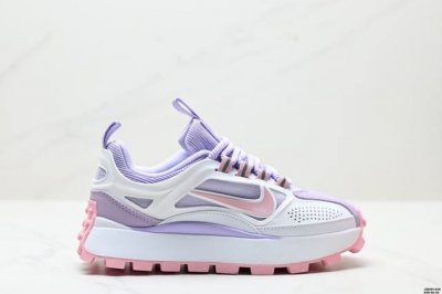 公司级Nike Reactx Pegasus Trail 2026 越野跑步鞋 兼顾迅疾外观和稳固脚感 后跟覆面和中足动态支撑巧妙融合 缔造稳定顺畅的迈步体验