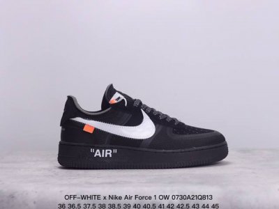 真标off-White X Nike Air Force 1 Ow联名空军一号 鞋款延续了此次联名的设计风格，整体以白色为主调，鞋身内侧同样印有大面积标语，奶白