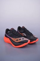 Saucony Triumph pro 啡鹏4 旗舰级缓震型跑鞋 公司级版本 更换板材pwrrun Hg上底层 前掌12Mm后跟 5.5Mm 提供95%以上的回