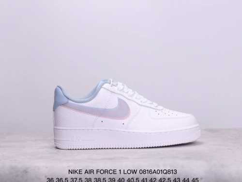 真标耐克nike Air Force 1 Low空军一号低帮百搭休闲运动板鞋。柔软、弹性十足的缓震性能和出色的中底设计，横跨复古与现代的外型结合，造就出风靡全球