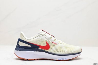 真标nike Air Zoom Winflo 25 网透面气 训跑练步鞋 该鞋款采用改良版网眼布和增加泡棉设计，专为驾驭耐力跑而设计，出色的缓震性能可助力你心无
