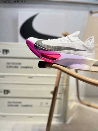300 Nike Air Zoom Alphafly Next% 整体采用前作的设计语言，并且对后者的细节进行升级，马拉松和长距离路跑的性能极限设计而生Fd83 - 点击图像关闭
