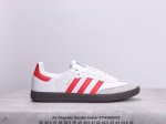 公司级ad Originals Gazelle Indoor 三叶草复古休闲防滑耐磨低帮板鞋 鞋款采用柔软的绒面革和耐用的皮革衬里融合在橡胶外底上，具有半透明效