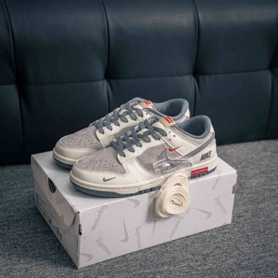核心私 Nike Dunk 全套原楦原模倾力打造完美版型 独家原厂航空铝磨具打磨大底 鞋头坡度极致还原 无解鞋型 原盒原配 圈内天花板工艺 原厂冲刀 超高清洁度