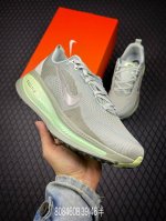 b Nike Vomero 18X 轻盈跑鞋 公司级顶级版本 Nike Vomero 18 舒适百搭防滑耐磨 低帮 休闲跑步鞋男女同款 货号：Hm6803 00