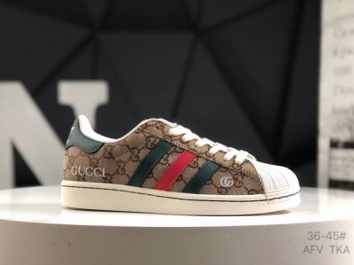 公司级带半码 阿迪达斯 三叶草Adidas Originals Superstar 经典贝壳头系列低帮百搭休闲运动板鞋Supreme限定 货号 Sd6807 尺