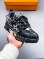 220 路易威登 Louis Vuitton Lv路易威登板鞋 乘风破浪的姐姐争先种草款,舒适透明底和百搭性霸屏整个时尚娱乐圈，正品1:1套楦复刻，细节调整完美