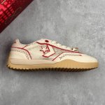 本地 核心私 Converse Run Star Trainer 匡威蛇年限定 防滑耐磨德训鞋 鞋面采用多种材质精心组合，每一处纹理都散发着独特质感，上手一摸就