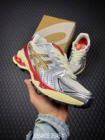 B 公司级Asics Gel-Kayano 14 公司级版本 银灰绿 亚瑟士运动休闲透气专业跑鞋 采用工程弹性双层再生针织密度鞋面材质 后跟3D可视Gel缓震乳