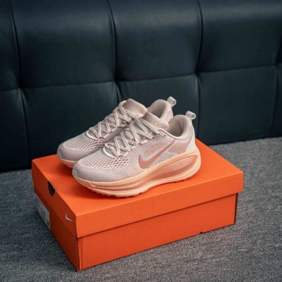 核心私 Nike Air Zoom Vomero 18 全新科技提前原鞋开发 运动跑鞋 区别市面真标版本 必定是官方强力主推款式，真正的Zoom缓震科技嵌入如假