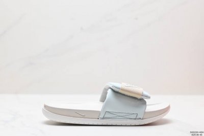 耐克nike Offcourt Slide 夏季单品夏季nk拖鞋夏新款一字拖透气轻便材质方面仿佛也采用了eva发泡材质打造 货号:Dv1033-002 尺码:3