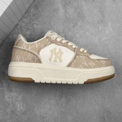 本地 核心私 Bp版 学院穿搭爆款,Korea韩国限定联乘美国榄球洋基队New York Yankees X Mlb Chunky Liner Denim Mo