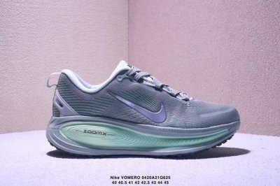 真标Nike Vomero 18 耐克 舒适减震防滑 低帮跑步鞋 全掌Reactx泡绵中底 前掌和后跟还配备了Air Zoom气垫单元 据说跑起来更快更舒适哦