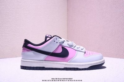 Nike 耐克 原楦原纸版开发，采用移膜皮革材质鞋面，正确Eva发泡缓震中底组合Rb橡胶外底耐克Nike Sb Dunk Low Pro Qs扣篮系列低帮休闲运