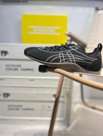 亚瑟士 Onitsuka Tiger鬼塚虎 Sclaw 轻便舒适 防滑耐磨透气支撑 低帮 生活休闲鞋 男女同款，复古美学极简风格，配色独具个性又超级好看。鞋口织