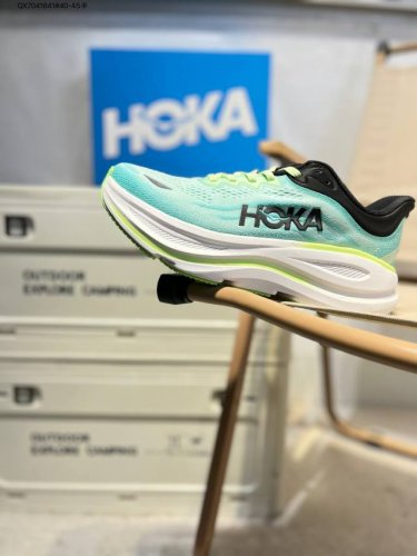 hoka One One Clifton 9 Low 全新配色这个品牌来自于新西兰的毛利语 Hoka表示大地 One One表示飞越 连起来就是飞越地平线 On