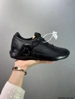 340 新款Ecco爱步丹麦轻奢品牌零负重系列 明星黄景瑜同款休闲鞋 进口小牛皮面清晰质感、走线工整、舒适柔软真皮内里、防滑橡胶大底 全套原盒包装 尺码：39-