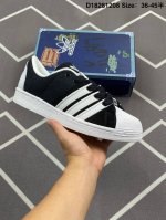 200 阿迪达斯 Adidas Superstar Ayoon W 三叶草运动鞋经典贝壳头板鞋 时尚男女鞋 。真皮鞋面材质 标志性的贝壳鞋头，锯齿三条纹，简约的