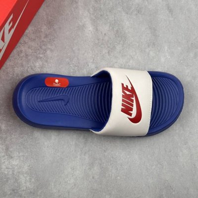 本地 核心私 Nike Victori One Slide Print Mix维多利一号系列夏季沙滩运动防滑一字潮流拖鞋 简约清爽的夏季必备单品 焕新升级经典必