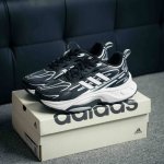 Adidas Mts Pro舒适百搭防滑耐磨低帮跑步鞋 男女同款，上脚很舒服，抓地力强，设计时尚，缓震出色，透气性时间长 有增高效果， 防滑 货号：Jp8090