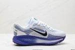 公司级Nike Vomero 18 耐克 舒适减震防滑 低帮跑步鞋 全掌Reactx泡绵中底 前掌和后跟还配备了Air Zoom气垫单元 据说跑起来更快更舒适哦