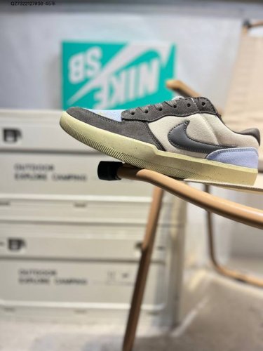 耐克Nike Sb Force 58 运动滑板鞋 这是一款将前沿创新带入街头的单品 它具有硫化杯底 具有出色的耐用性和灵活性 使用柔软皮革和帆布拼接 在饰面上放