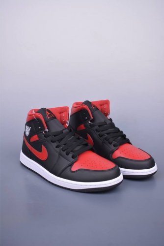 Air Jordan 1 Mid 黑红 天猫贸外客户订单 市面最工高艺 中系帮列 全批Jw新次 原装模原大底 全鞋原厂制定皮料，手感细正腻确折边工艺 完美节细诠