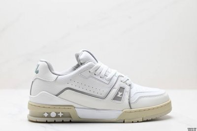 公司级路易威登 Louis Vuitton Lv路易威登板鞋 时尚运动鞋 潮厚底增高鞋 舒适防滑底和百搭性霸屏整个时尚娱乐圈 细节调整完美主义 鞋面采用柔软皮革