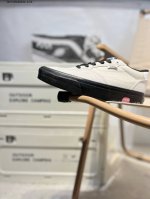 vanssk8-Low万斯范斯官方 经典复古休闲运动板鞋，高端支线原始硫化工艺，艺术来源于生活成为了Vans美学的个性潮流标志，代表着光和希望，让你变得更加明亮