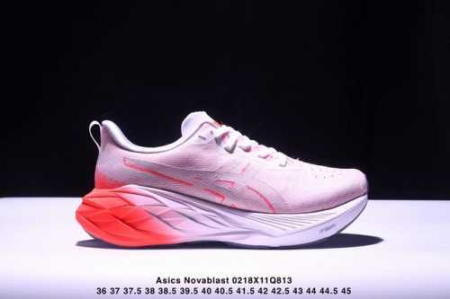 公司级Asics Novablast 4 轻量跑鞋 低帮轻量透气缓震休闲运动跑步鞋 货号:1012B510-401 尺码:36 37 37.5 38 39 39
