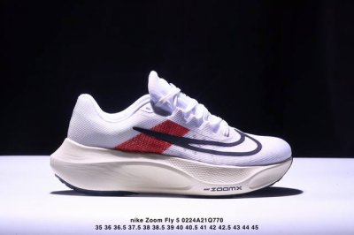 耐克 Nike Zoom Fly 5 运动鞋男女士公路跑鞋竞速跑步鞋厚底增高老爹鞋。采用耐用的设计，不仅可以部署在您最喜欢的比赛的起跑线上，还可以部署在征服后的