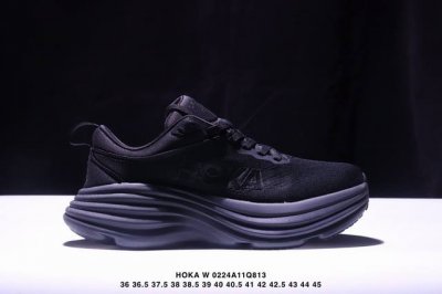 公司级小红书推荐Hoka W Bondi 8全新配色 这个品牌来自于新西兰的毛利语，Hoka表示大地，One One表示飞越，连起来就是飞越地平线，One On