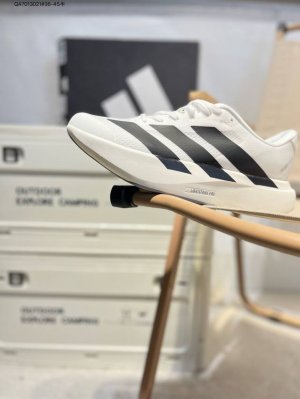 adidas Adizero Evo Sl M马拉松飞线贾卡轻质透气休闲运动跑步鞋 采用双层透气网纱 Flywire动态飞线绑缚鞋面材质 内置Zoom小气垫装置