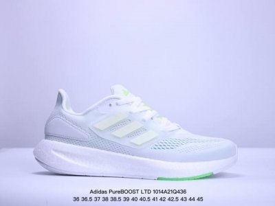 真爆阿迪达斯adidas Pureboost Ltd 爆米花缓震中底跑步鞋。鞋面以织编材质为基底，后及跟脚趾处融全入新设计，通过格网印刷支将撑材料于附鞋面上，既