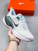 耐克nike Air Zoom Winflo 11X登月系列网透面气 训跑练步鞋 内置zoom气垫 脚回感弹感受非常直接。 货号：Fj9509 尺码： 40 4