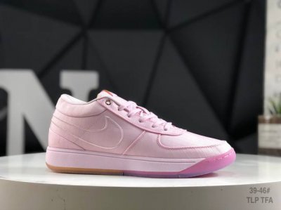200 耐克Nike Book 1 Devin Booker 德文·布克 男子实战篮球鞋 鞋面由柔软的纺织品和柔软的磨绒面皮组合而成，脚踝处带有透气孔，鞋款内部
