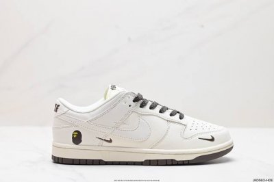 公司级耐克nike Sb Dunk Low 猿人头联名扣篮系列低帮休闲运动滑板板鞋 货号:Xd61881019 尺码:35.5 36 36.5 37.5 38