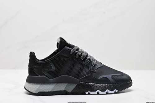 公司级阿迪达斯三叶草 Nite Jogger 经典运动跑鞋 夜行者 复古跑鞋原厂材料 原厂大底 私家独模 网布搭配麂皮拼接打造鞋面 极具复古风格鞋头及鞋跟点缀3
