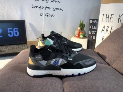 公司级阿迪达斯三叶草 Nite Jogger 经典运动跑鞋 夜行者 复古跑鞋原厂材料 原厂大底 私家独模 网布搭配麂皮拼接打造鞋面 极具复古风格鞋头及鞋跟点缀3