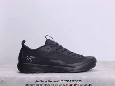 采用一体成型热熔鞋面材质，外置vibram黄金耐磨锯齿外底加拿大户外服饰品牌 始祖鸟 Arc Teryx Konseal Lt 未来之壳系列低帮轻量化透气越野徒