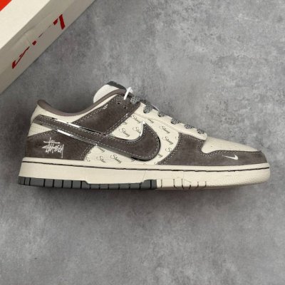 本地 核心私 Nk Sb Dunk Low 斯图西联名-灰猪八拼接 周年高端定制 低帮休闲板鞋 #定制鞋盒 大厂纯原品质出货 超高清洁度 皮料切割干净无任何毛边
