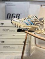 ogr 限定国潮 限定款 采用橡胶3D机甲壳设计 厚底增高时尚低帮情侣鞋 增持时尚理性风格彰显特立独行 柔糯羊皮垫脚 回弹轻灵舒爽透气 5Cm老爹厚底 视觉增高