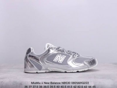 miumiu缪缪 X New Balance Nb530 情侣款 休闲 运动鞋 阿甘鞋 德训鞋 原版开发 经典nb530运动鞋中汲取灵感推出了自己的迭代版本53