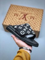 louis Vuitton ｜路易威登2025Ss最新春夏款 村上隆 Takashi Murakami X Louis Vuitton 皮革 圆头套脚一字拖鞋