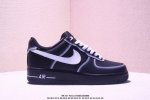 公司级Nk Air Force 1′07 Low 空军一号低帮百搭休闲运动板鞋 Df0188-042 柔软、弹性十足的缓震性能和出色的中底设计 横跨复古与现代的
