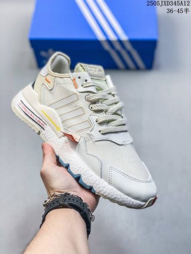 阿迪达斯三叶草 Nite Jogger 经典运动跑鞋 夜行者 复古跑鞋原厂材料 原厂大底 极具复古风格鞋头及鞋跟点缀3M反光设计极为亮眼中底采用全掌 Boost